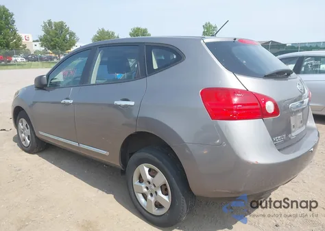 2015 Nissan Rogue Select S z USA, uszkodzony, nr VIN JN8AS5MV1FW252318